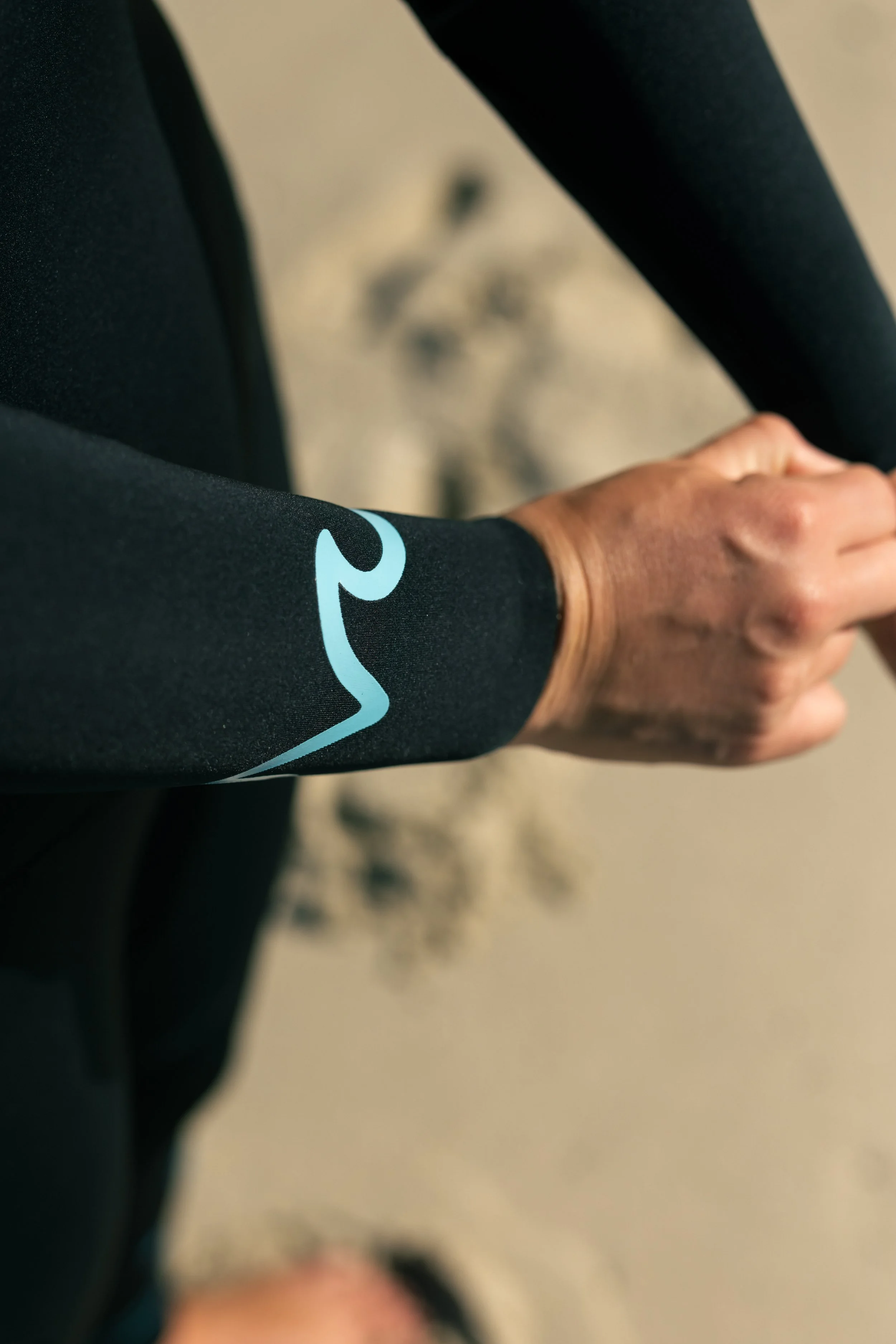 3/2mm Women's Wetsuit Chest Zip — Mamala Surf Women's Wetsuits